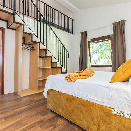 Adriatic Villa *